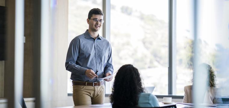 entrepreneur pitching