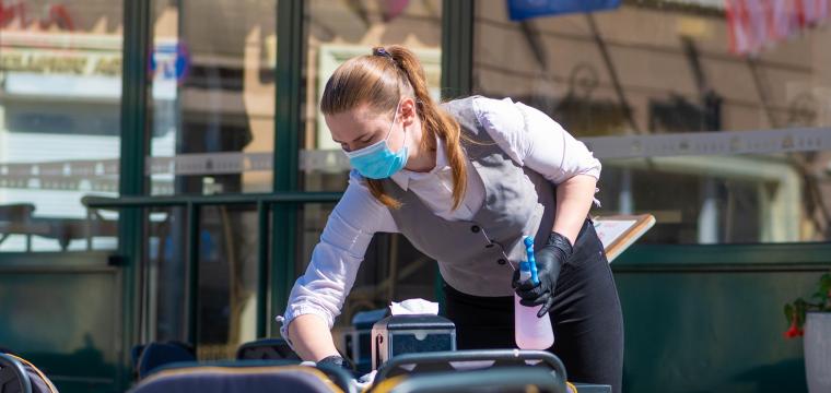 waitress wearing mask